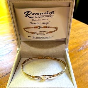 Ronaldo’s designer jewelry “guardian angle” bracelet